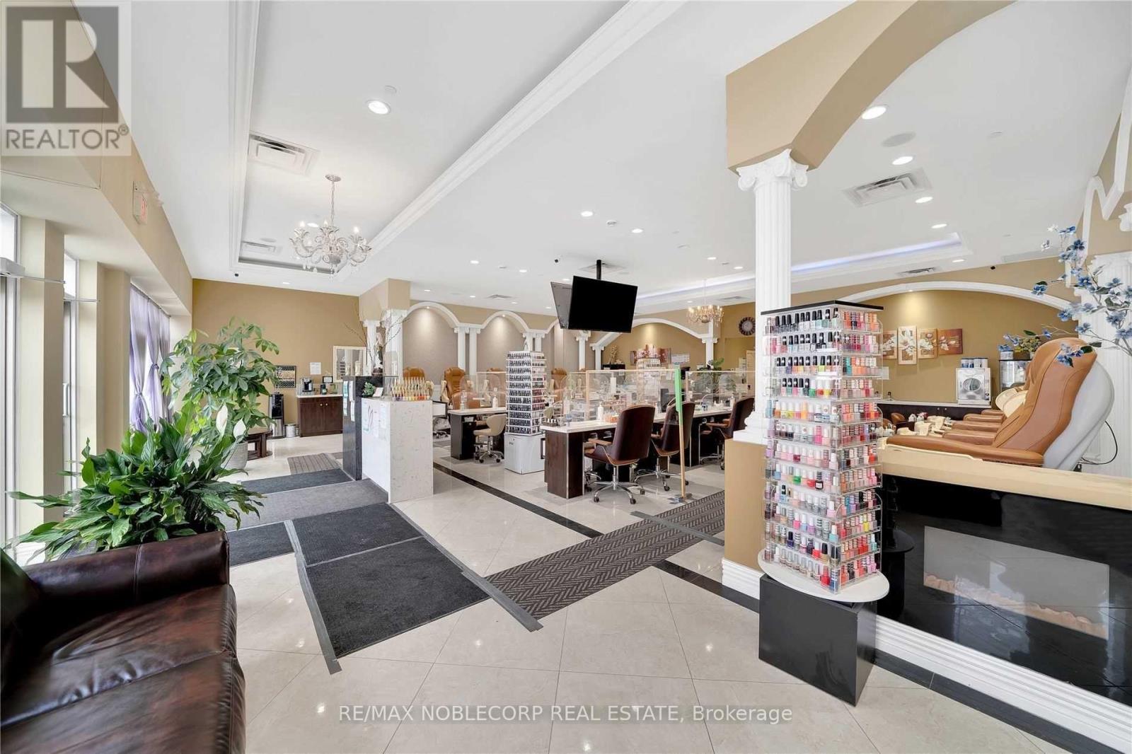 5&6 - 10501 WESTON ROAD, Vaughan (Vellore Village) — photo 2