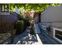 424 W Queens Road, North Vancouver, BC V7N2K7 Photo 6