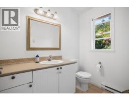 965 Village Drive, Bowen Island, BC V0N1G1 Photo 30