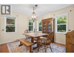 965 Village Drive, Bowen Island, BC V0N1G1 Photo 9