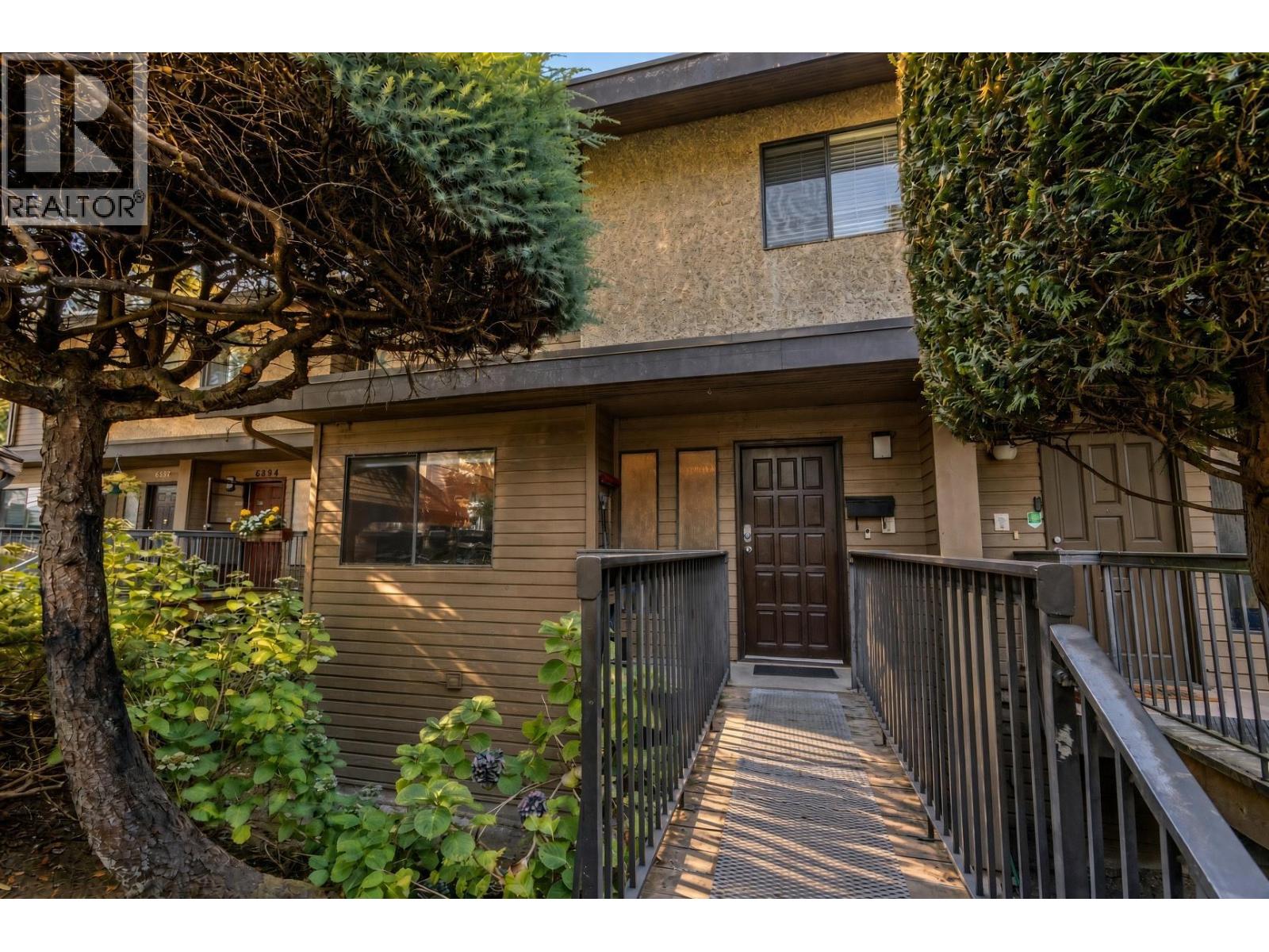 6890 BEECHCLIFFE DRIVE
