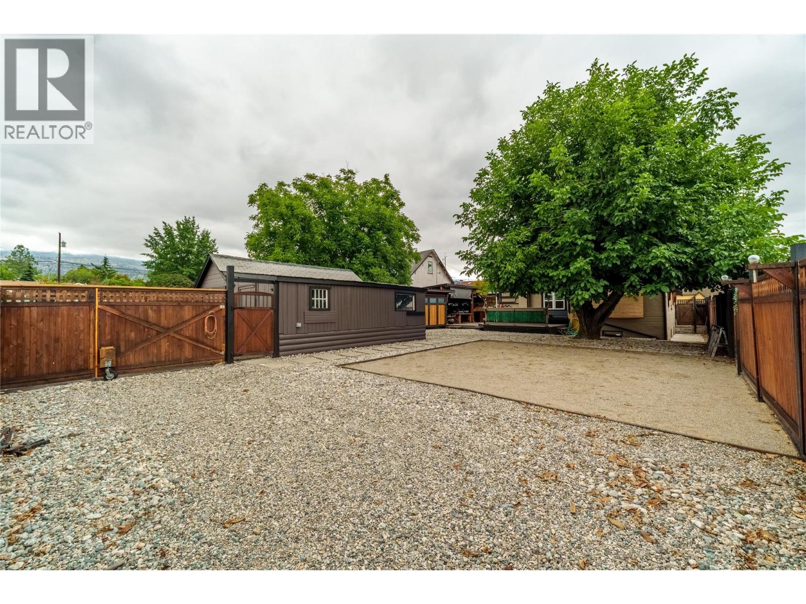 141 Regina Avenue - 42