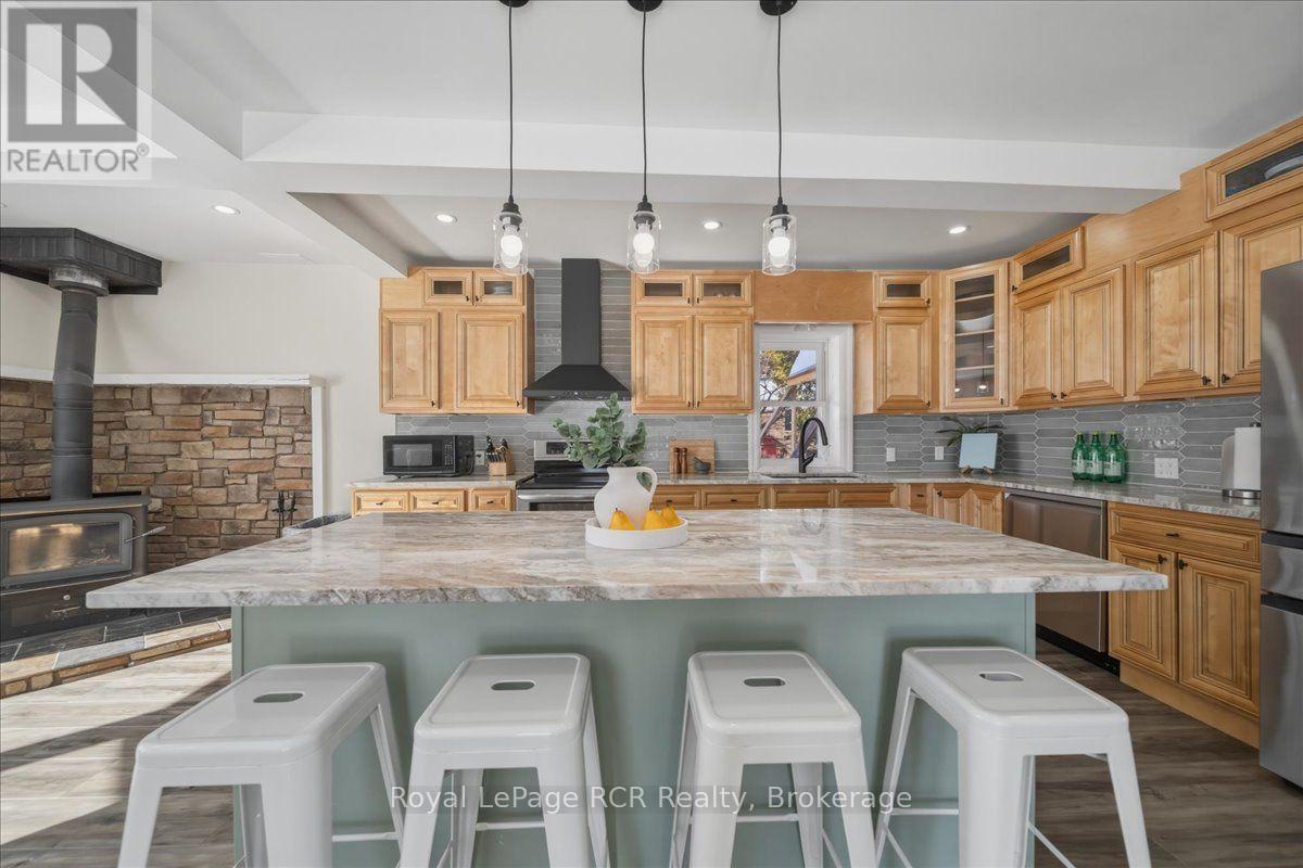 392010 GREY ROAD 109 - 15