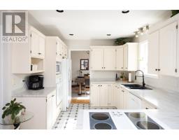 12 Lakeview Place thumbnail 9