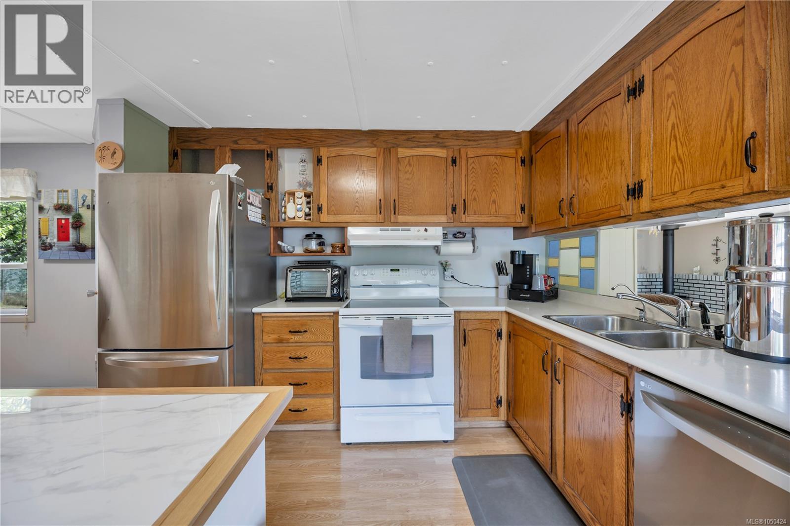 6130 Pine Ridge Cres - 11