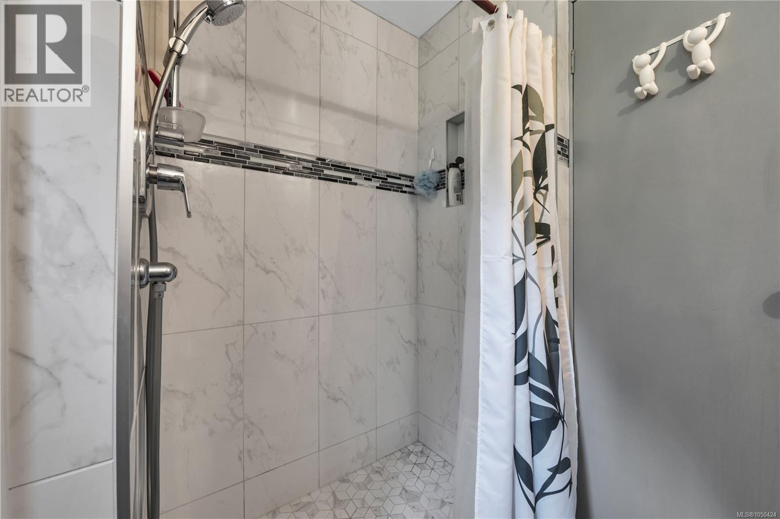 6130 Pine Ridge Cres - Image 21