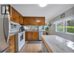 6130 Pine Ridge Cres, Nanaimo, BC V9T2N7 Photo 12