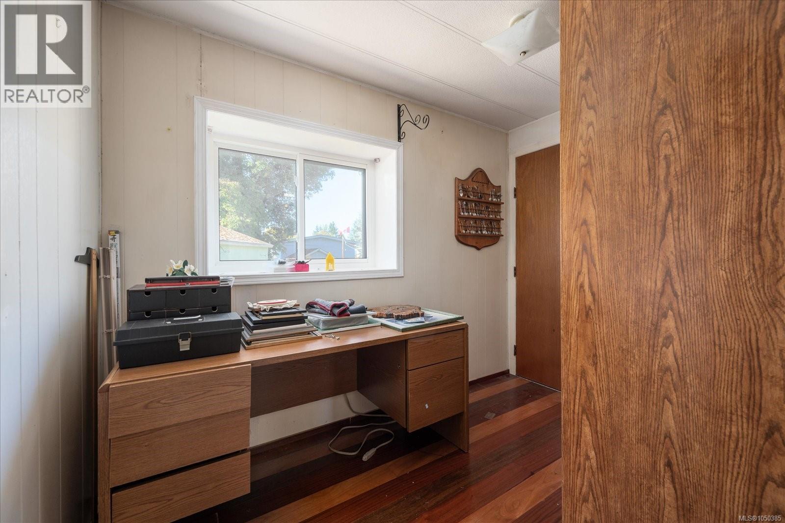 2357 Barclay St - Image 21