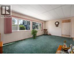 Living room - 2357 Barclay St, Nanaimo, BC V9T6H9 Photo 9