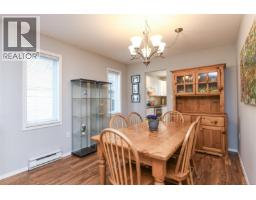 Kitchen - 2233 Bolt Ave, Comox, BC V9M3Y2 Photo 9