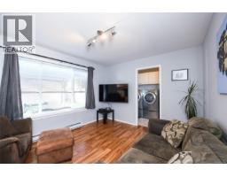 2233 Bolt Ave, Comox, BC V9M3Y2 Photo 20