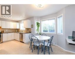 2233 Bolt Ave, Comox, BC V9M3Y2 Photo 15