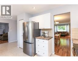 Entrance - 2233 Bolt Ave, Comox, BC V9M3Y2 Photo 13