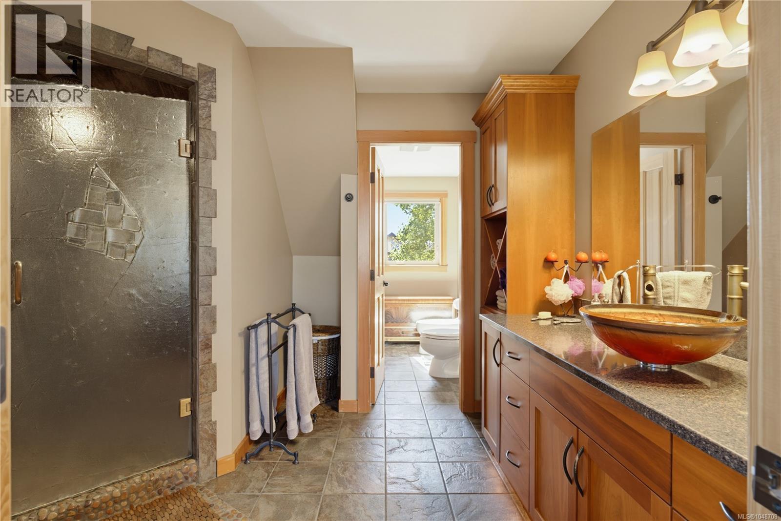 543 Stonewater Dr - Image 70