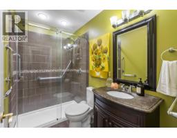 101 1180 Falcon Drive, Coquitlam, BC V3E2K5 Photo 12