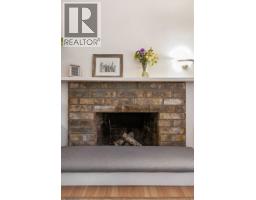 209 310 E 3rd Street, North Vancouver, BC V7L1E9 Photo 6
