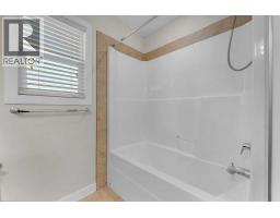 34 Redstone Cove Ne, Calgary, AB T3N0N1 Photo 30