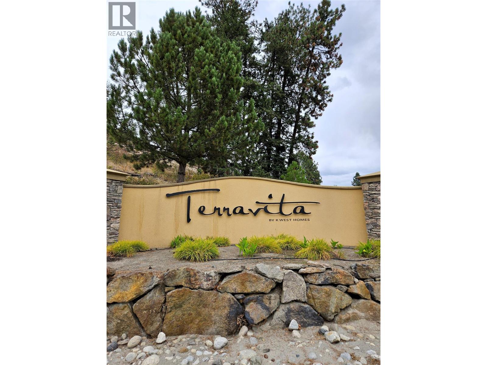 203 2780 Auburn Road, West Kelowna