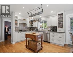 Kitchen - 335 Cougar Road, Kamloops, BC V2C6V1 Photo 11
