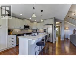 4pc Bathroom - 10320 Teresa Road, Lake Country, BC V4V2N6 Photo 11