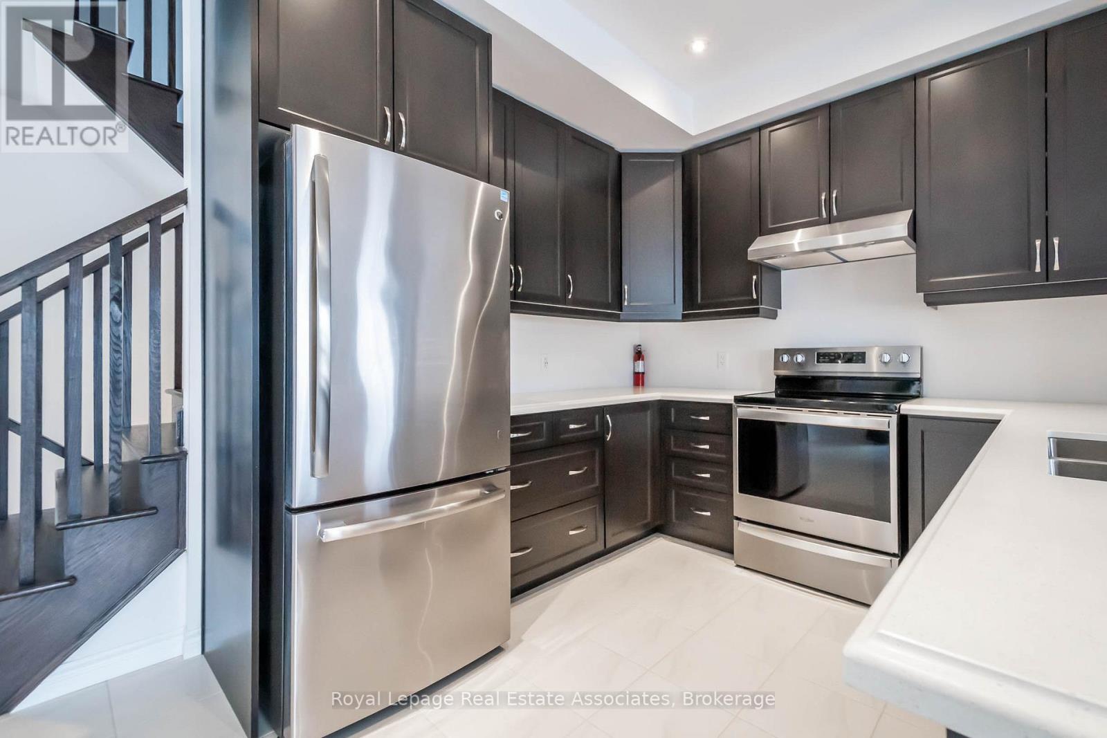 3981 CROWN STREET, Lincoln (Beamsville) — photo 6