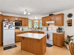 Utility room - 10 Pth #83 Hwy Highway, Benito, MB R0L0C0 Photo 8