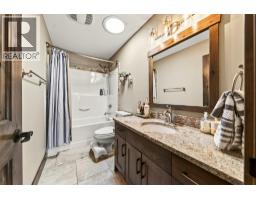 1674 Koocanusa Lake Drive, Lake Koocanusa, BC V0B1T4 Photo 29