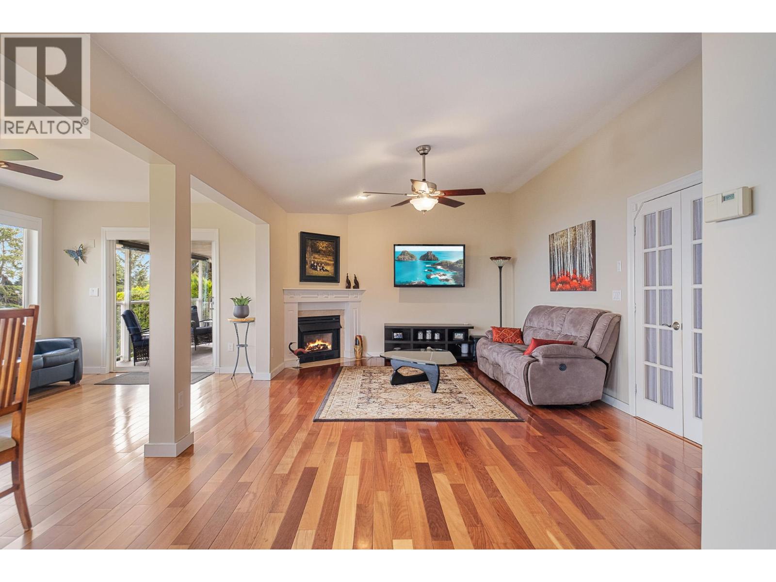 3537 Gates Road, West Kelowna, British Columbia, V4T1A2, West Kelowna, British Columbia — photo 3 of 5