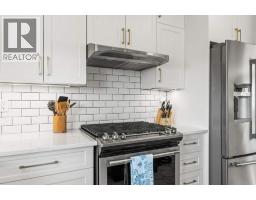 5664 L & A Road, Vernon, BC V1B3P7 Photo 15
