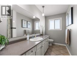 5664 L & A Road, Vernon, BC V1B3P7 Photo 22