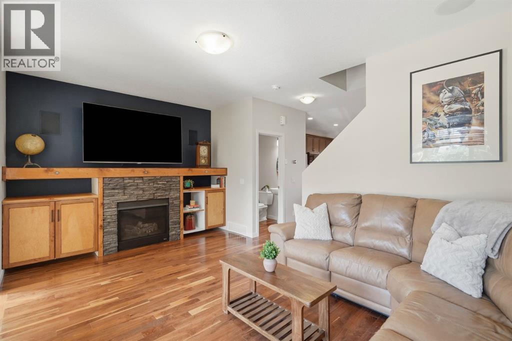 110 Fireside Cove, Cochrane, Alberta, T4C0X4, Cochrane, Alberta — photo 3 of 5