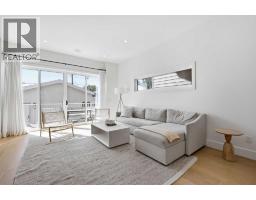 2pc Bathroom - 2417 31 Avenue Sw, Calgary, AB T2T1T9 Photo 13