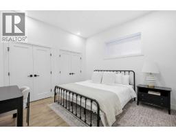 2417 31 Avenue Sw, Calgary, AB T2T1T9 Photo 40