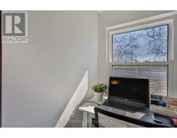 Upper - 159 Briar Hill Avenue, Toronto, ON M4R1H8 Photo 16