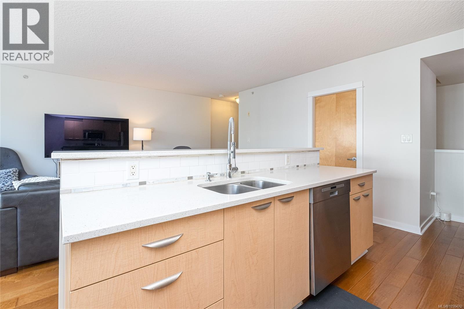 505 1030 Yates Street, Victoria