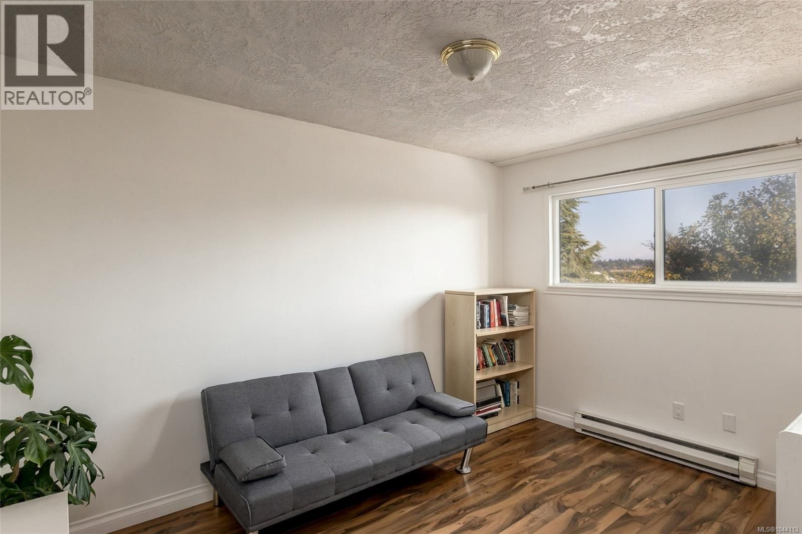 7031 West Saanich Rd - 14