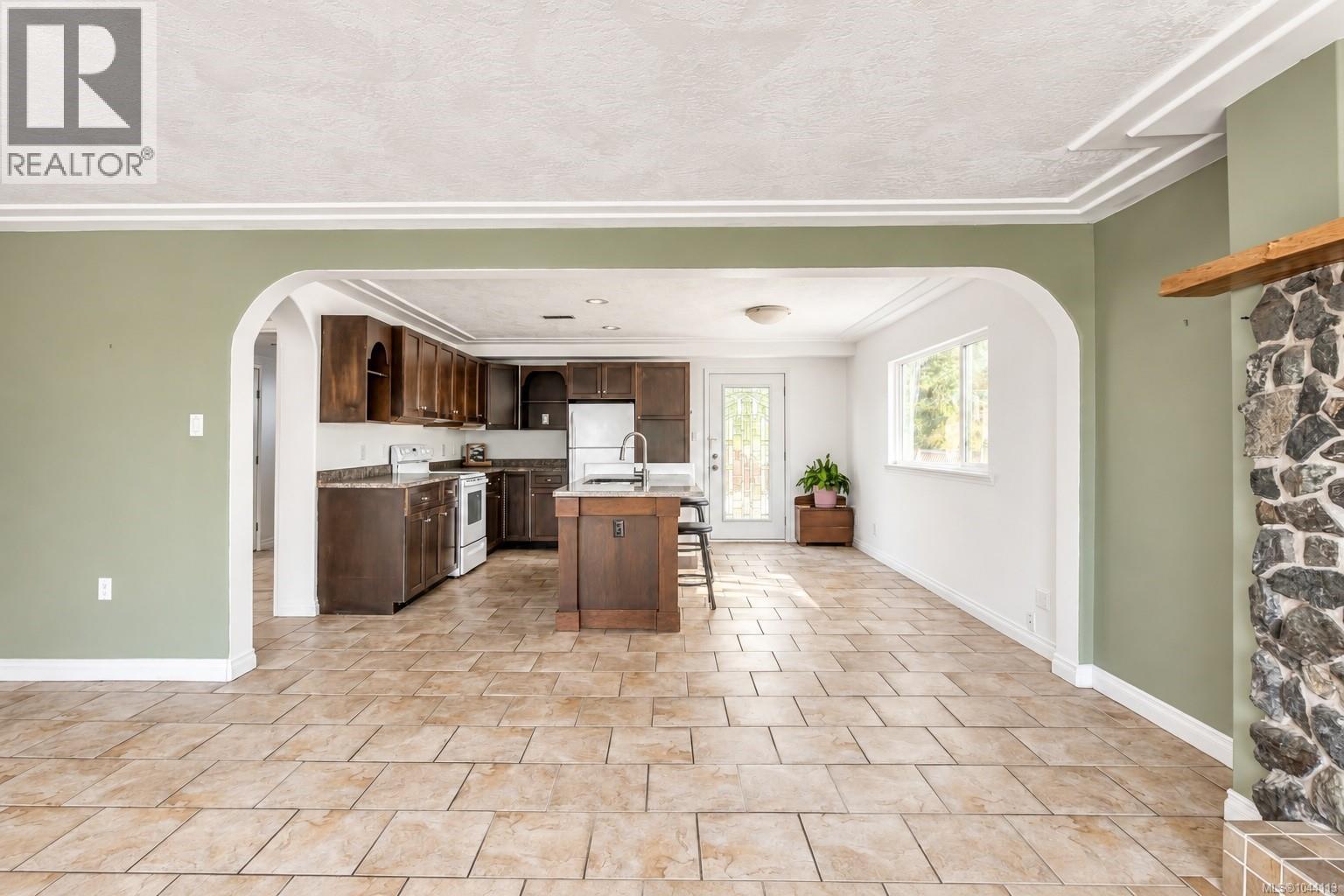 7031 West Saanich Rd - Image 20