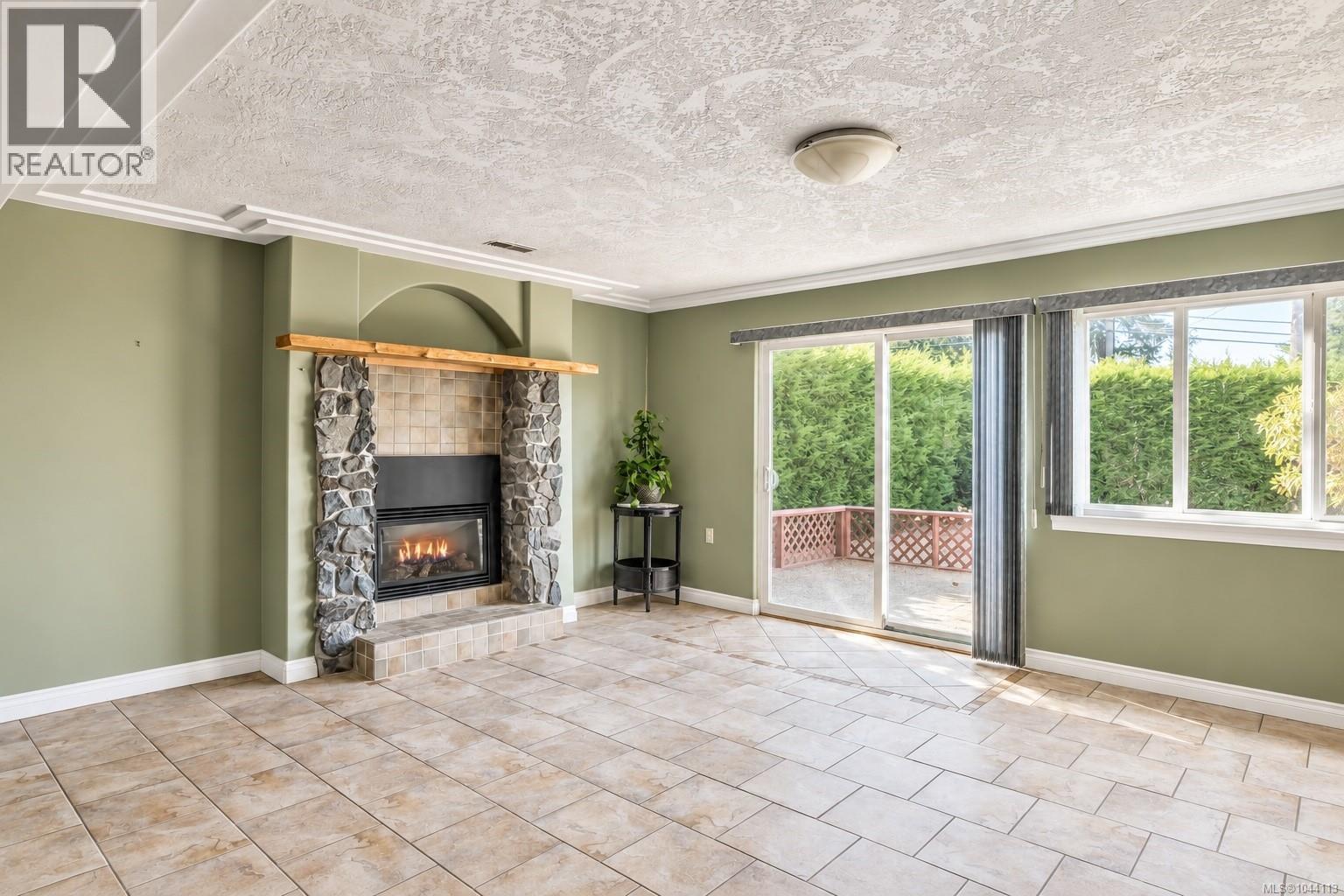 7031 West Saanich Rd - Image 22