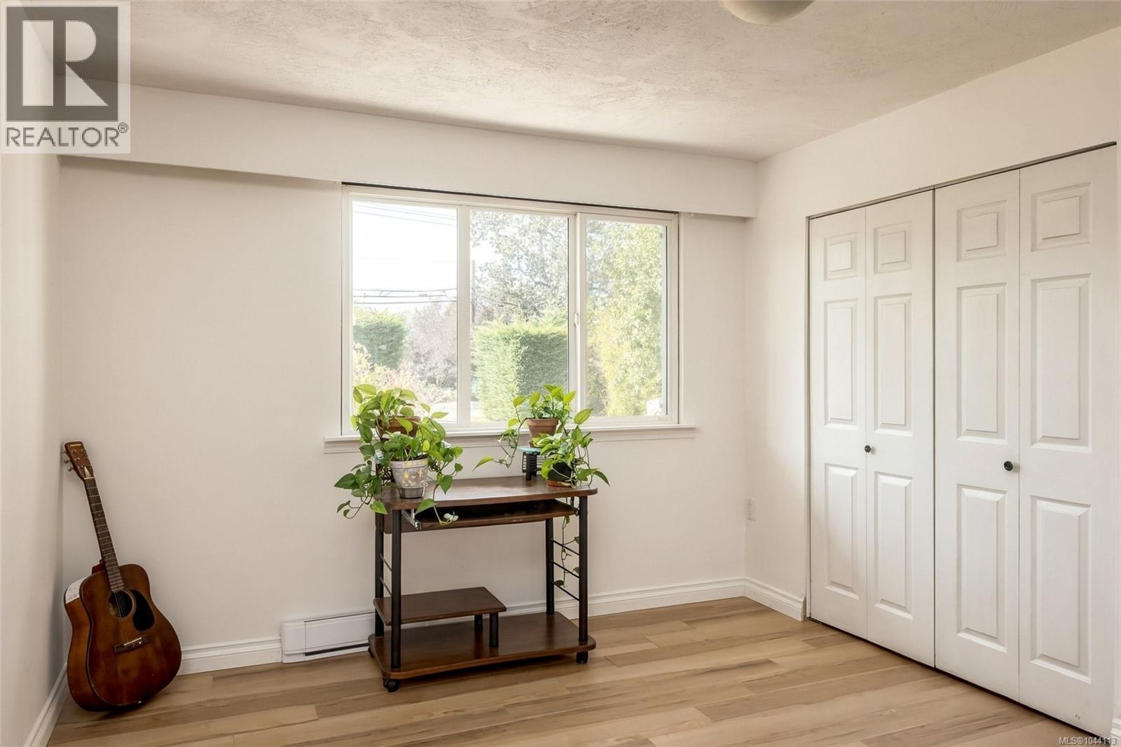 7031 West Saanich Rd - Image 27