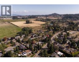 7031 West Saanich Rd, Central Saanich, BC V8M1G8 Photo 38