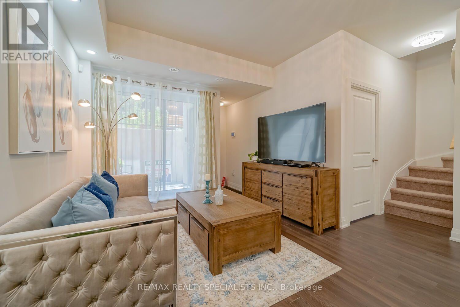 D902 - 5289 HIGHWAY 7, Vaughan (Vaughan Grove) — photo 6