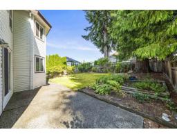 6012 124 Street, Surrey, BC V3X2C6 Photo 11