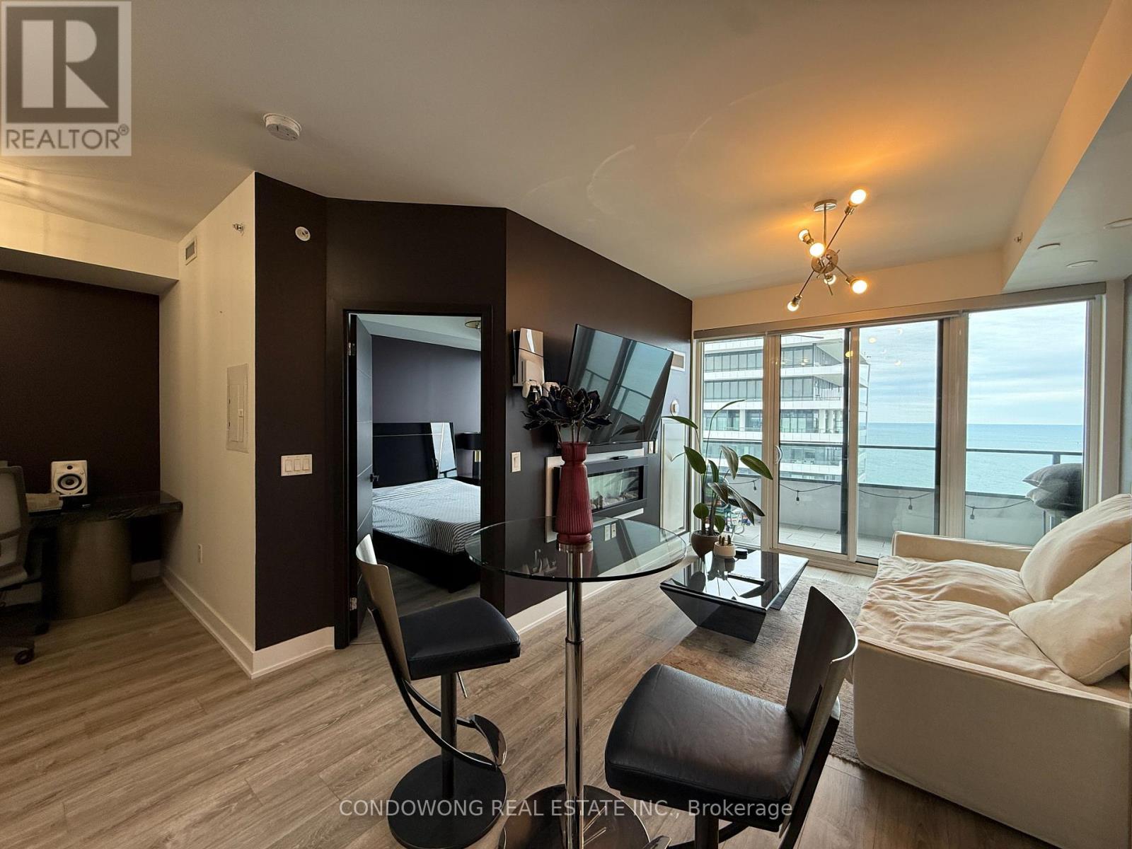 5006 - 30 SHORE BREEZE DRIVE, Toronto (Mimico) — photo 2