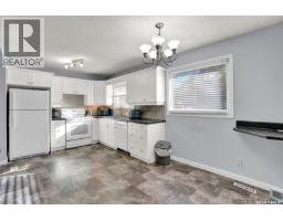 Kitchen - 176-178 Rothwell Crescent, Regina, SK S4N1R8 Photo 11