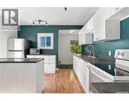 Family room - 333 J Avenue S, Saskatoon, SK S7M2A4 Photo 11