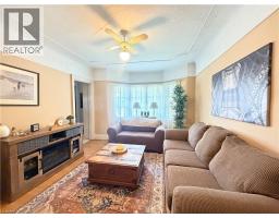 Family room - 1 Norwood Road, Hamilton, ON L8S3P8 Photo 8