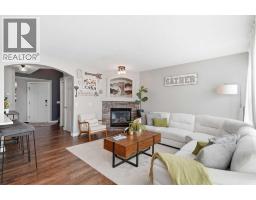 138 Somerglen Common SW - photo 4