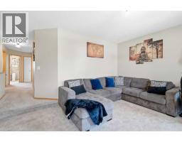 138 Somerglen Common SW - photo 11