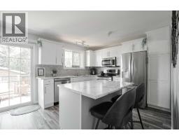 Den - 114 Hilltop Crescent, Fort Mcmurray, AB T9H3V4 Photo 12