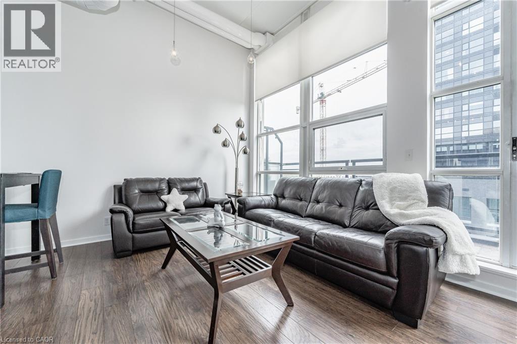 410 King Street West — photo 13